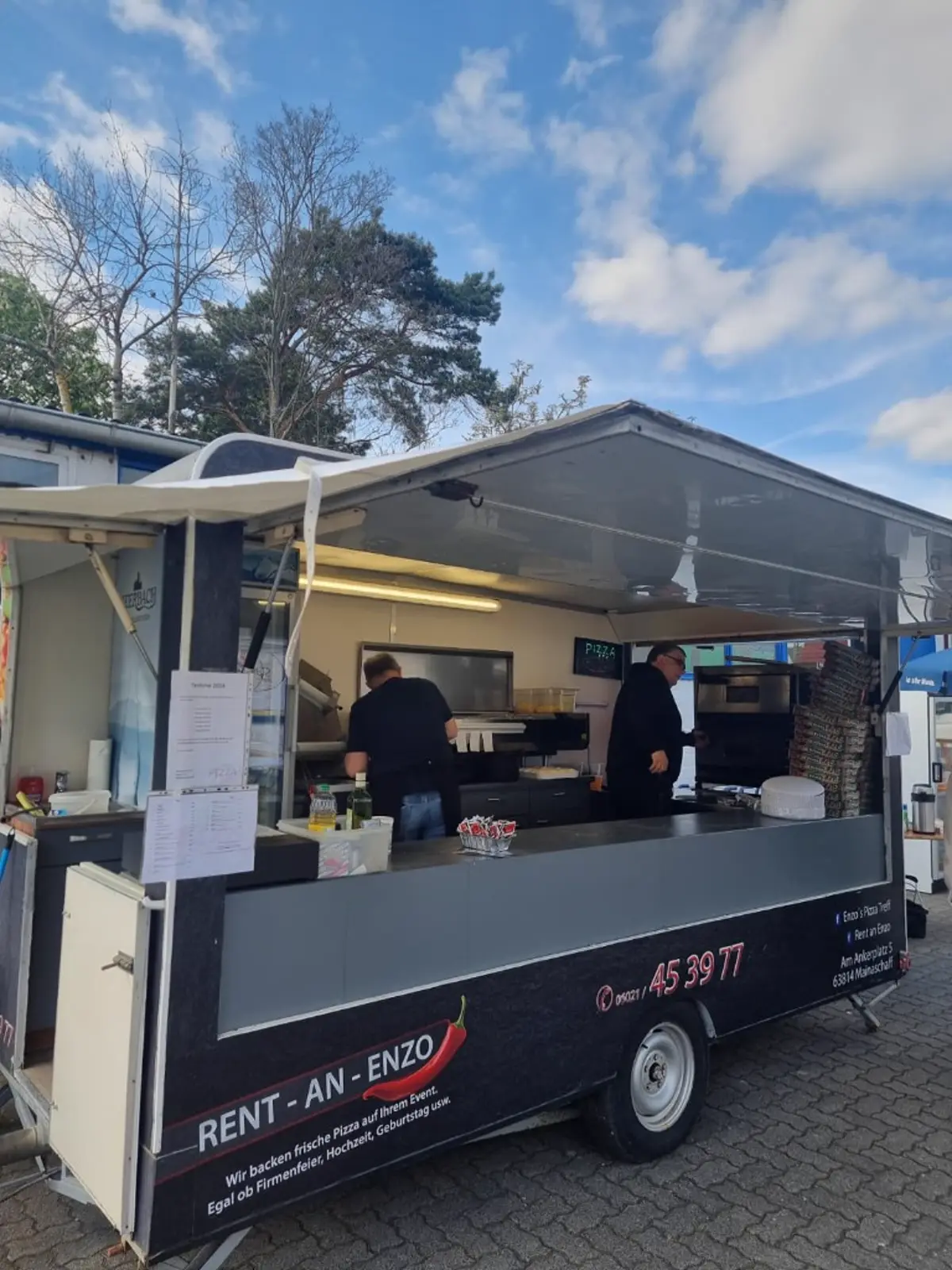 Pizzawagen im Live-Betrieb auf einem Event